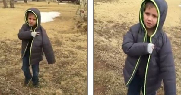 Ένα μικρό αγόρι ξαναβρίσκει το χαμένο του σκυλάκι και ξεσπάει σε δάκρυα χαράς (Βίντεο)